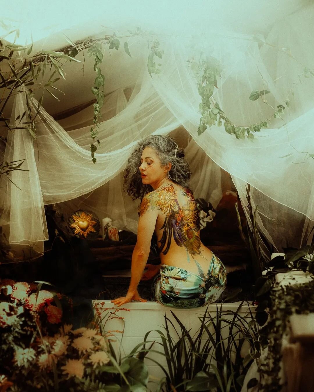 Plongez avec moi dans l'univers cr&eacute;atif d'une artiste plasticienne incroyable &agrave; Toulouse ! 🖌️🌟 @artavism
.
J'ai eu l'opportunit&eacute; de collaborer avec cette artiste qui repousse constamment les limites de l'expression artistique. 